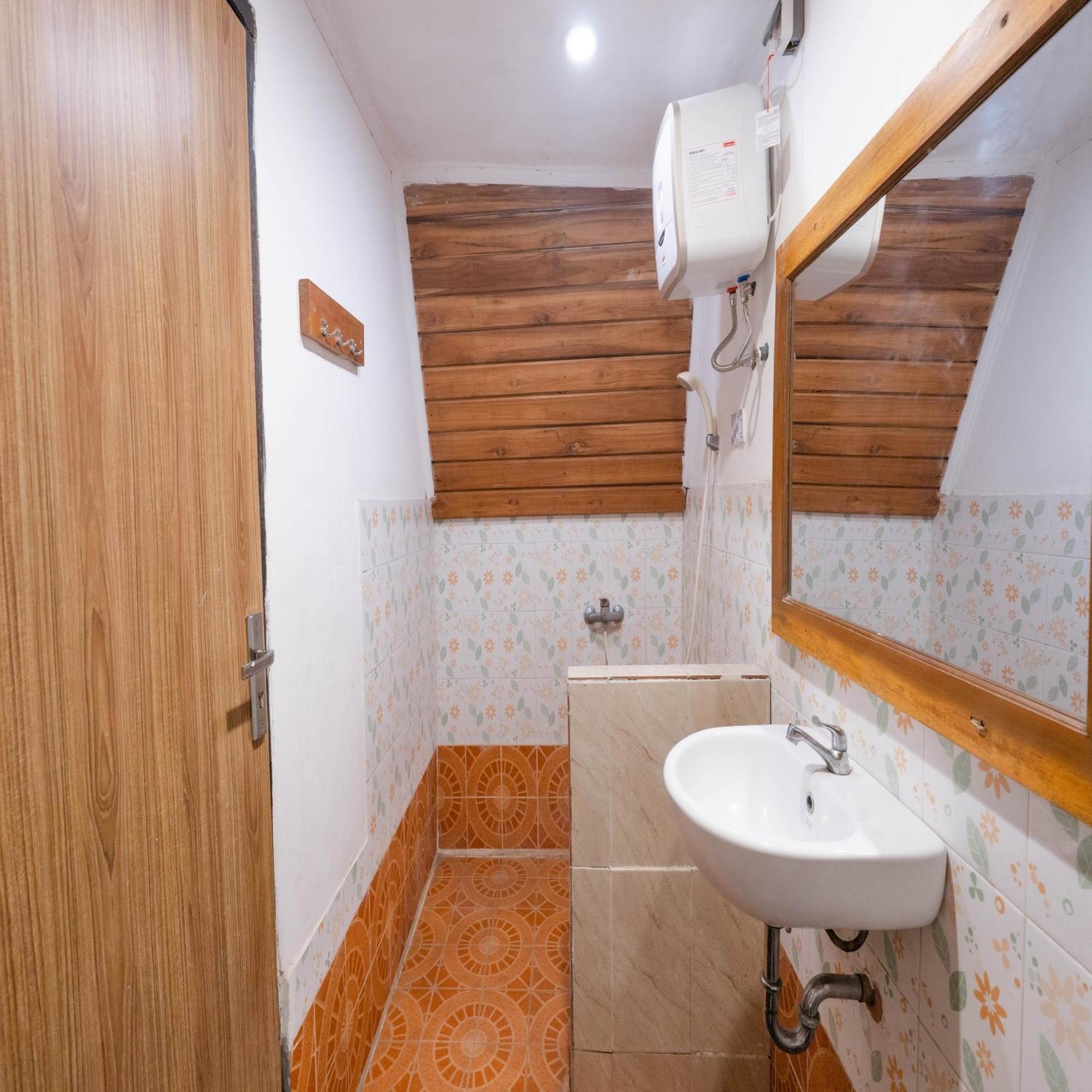OYO 997 Ocean 2 Bungalows Gili Trawangan Exterior foto